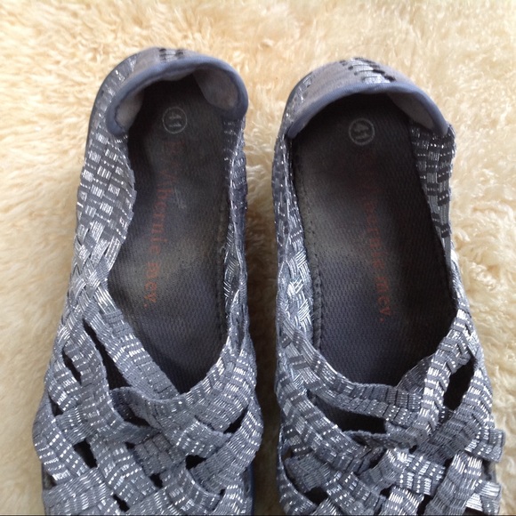 Shoes - Picture 3 of 6